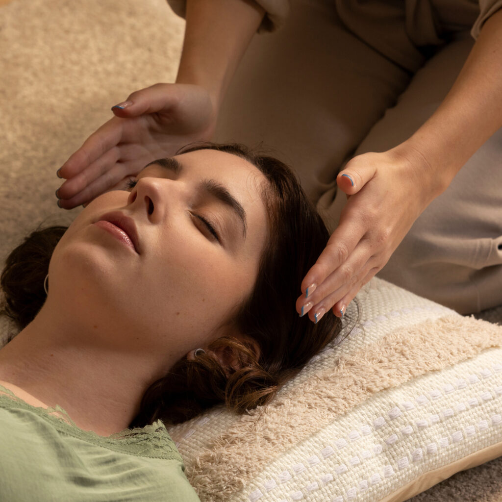 person conducting reiki therapy (3)